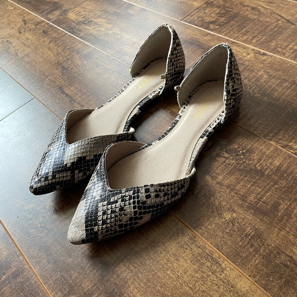 Snake pattern flattering flat shoes - Picture 3 of 3